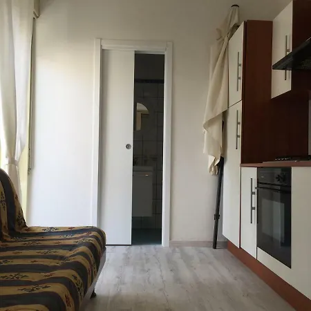 Διαμέρισμα Appartamentino Con Veranda In Fronte Mare