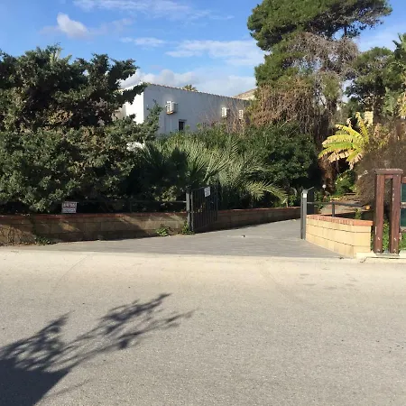 Appartamentino Con Veranda In Fronte Mare Διαμέρισμα *